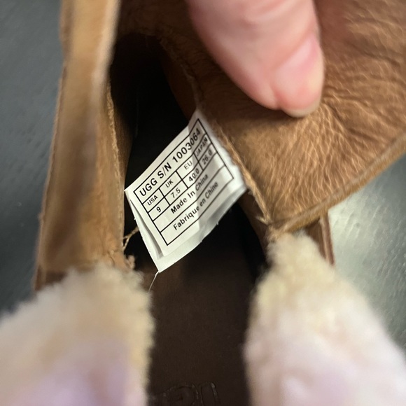 NEW UGG Anais Wedge Boots - Size 9 - Picture 5 of 10